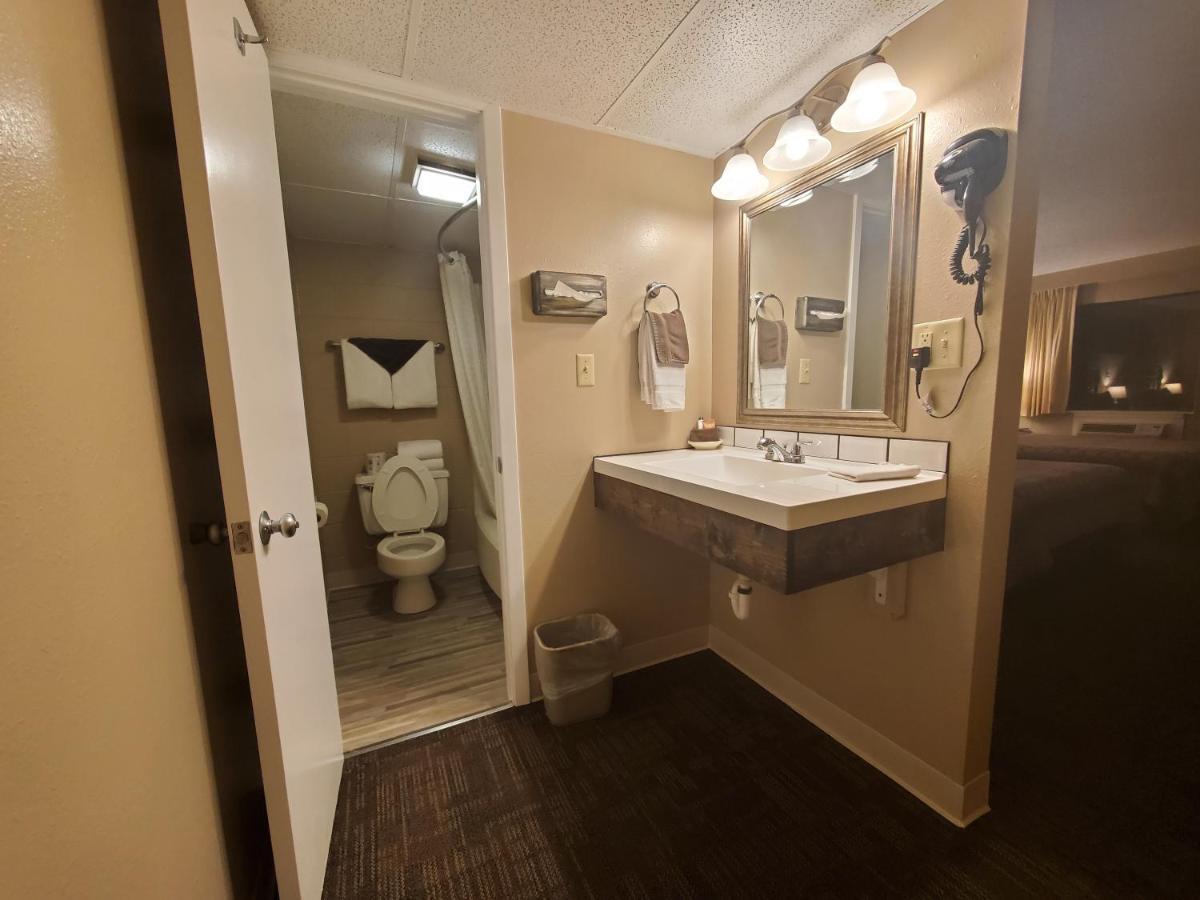 Kansas Country Inn Oakley Εξωτερικό φωτογραφία