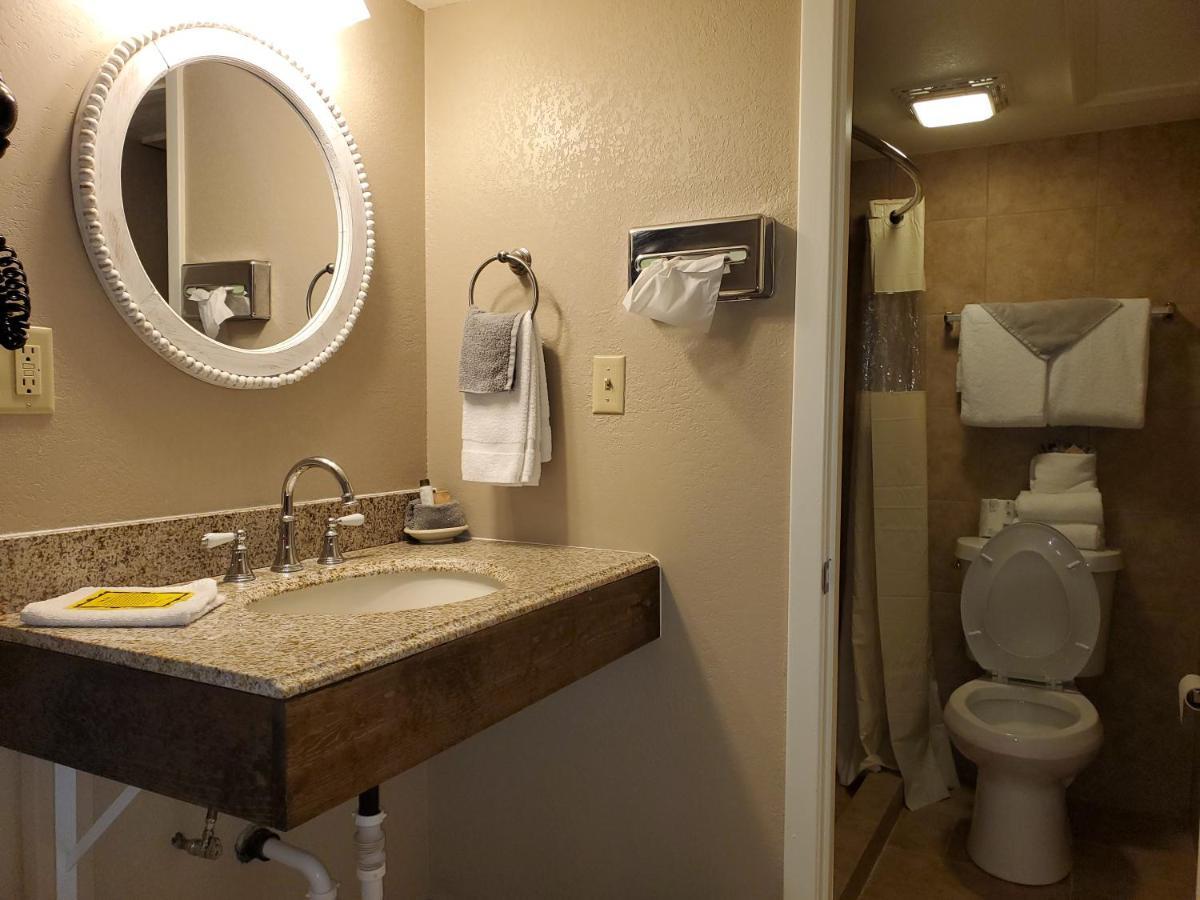 Kansas Country Inn Oakley Εξωτερικό φωτογραφία