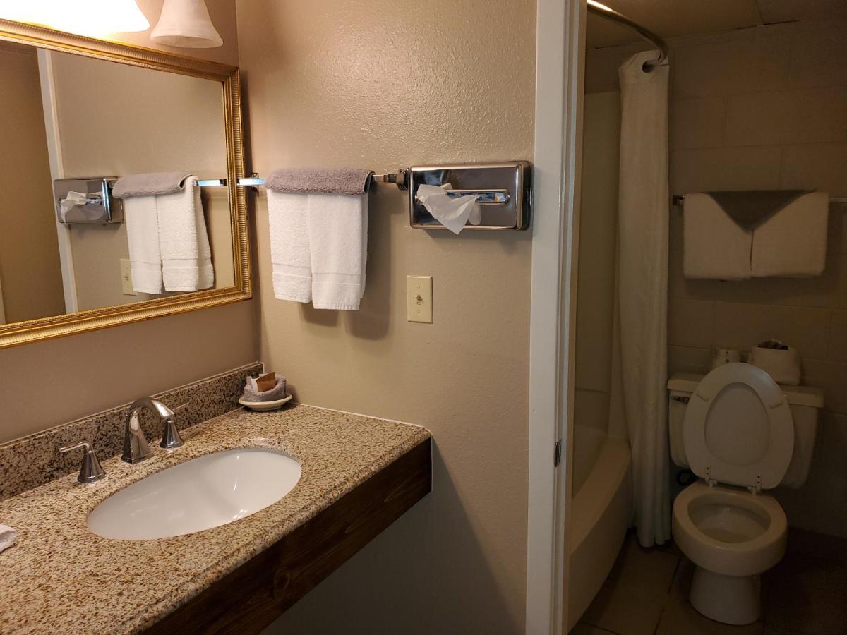 Kansas Country Inn Oakley Εξωτερικό φωτογραφία