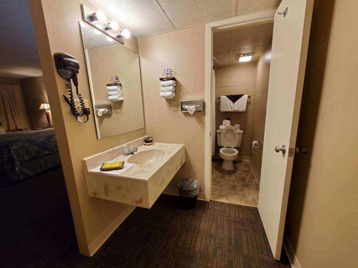Kansas Country Inn Oakley Εξωτερικό φωτογραφία