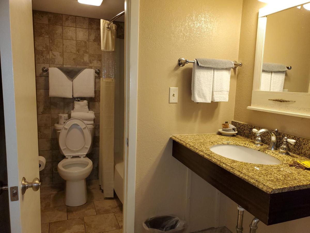Kansas Country Inn Oakley Εξωτερικό φωτογραφία