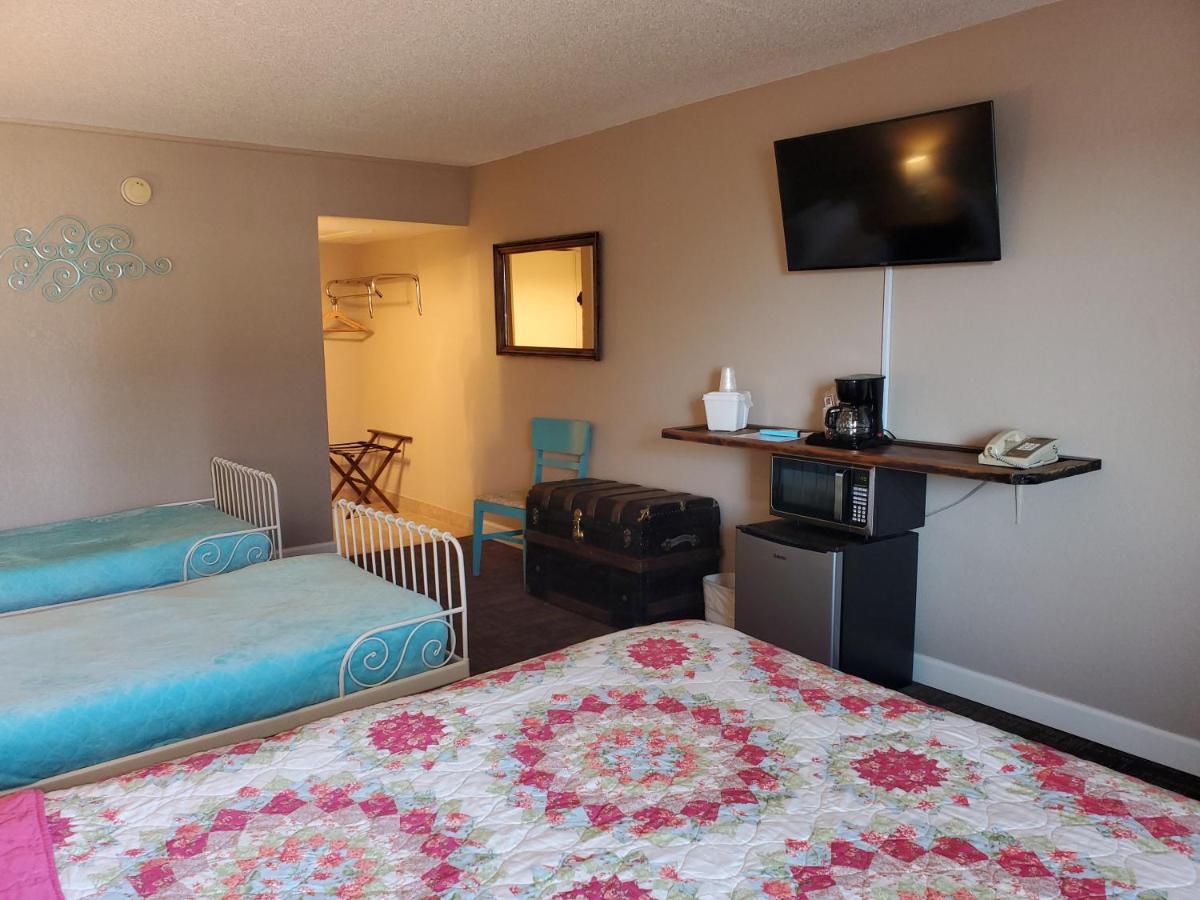 Kansas Country Inn Oakley Εξωτερικό φωτογραφία
