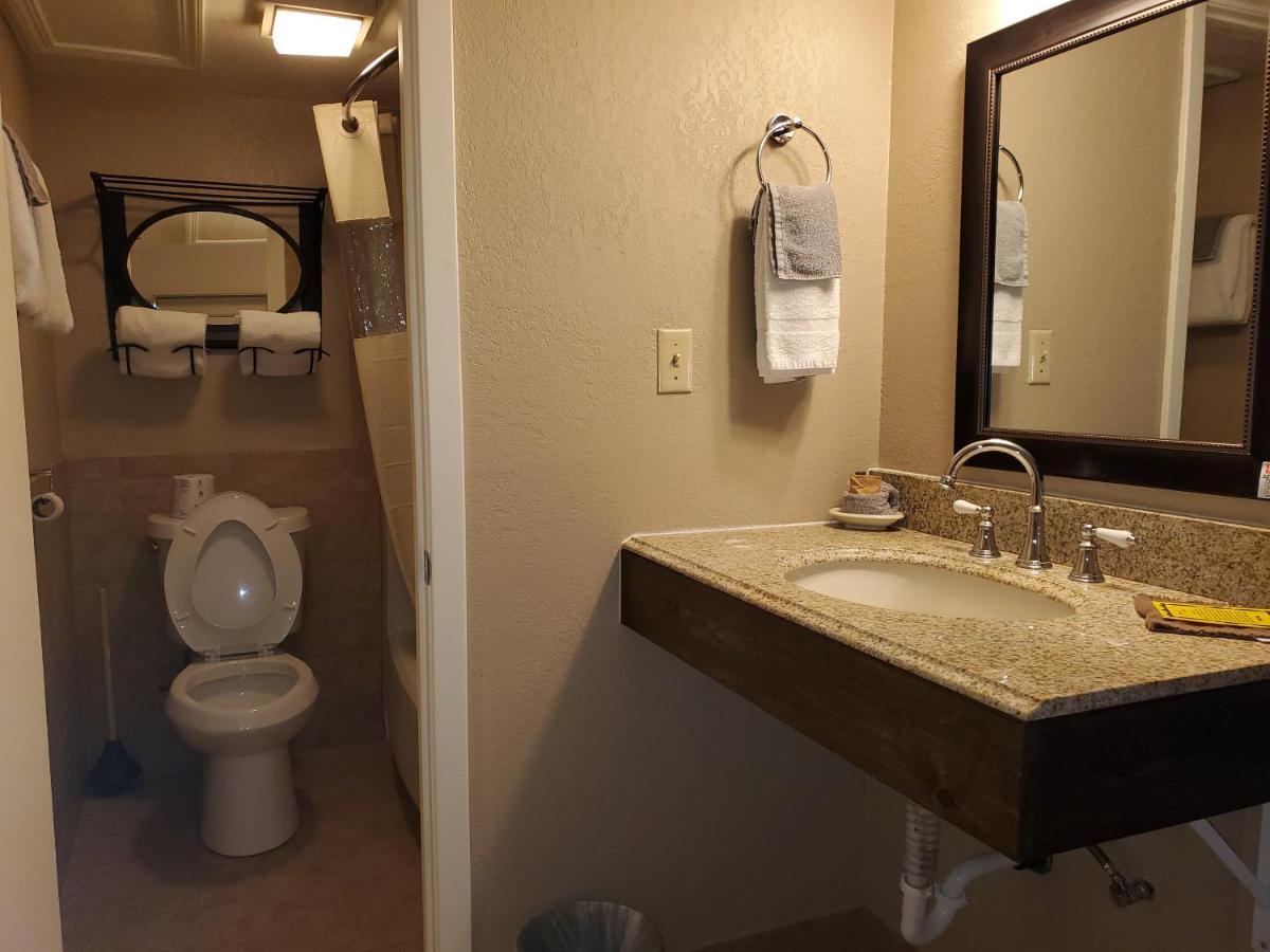 Kansas Country Inn Oakley Εξωτερικό φωτογραφία