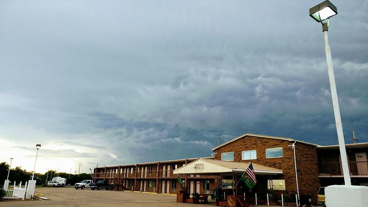 Kansas Country Inn Oakley Εξωτερικό φωτογραφία
