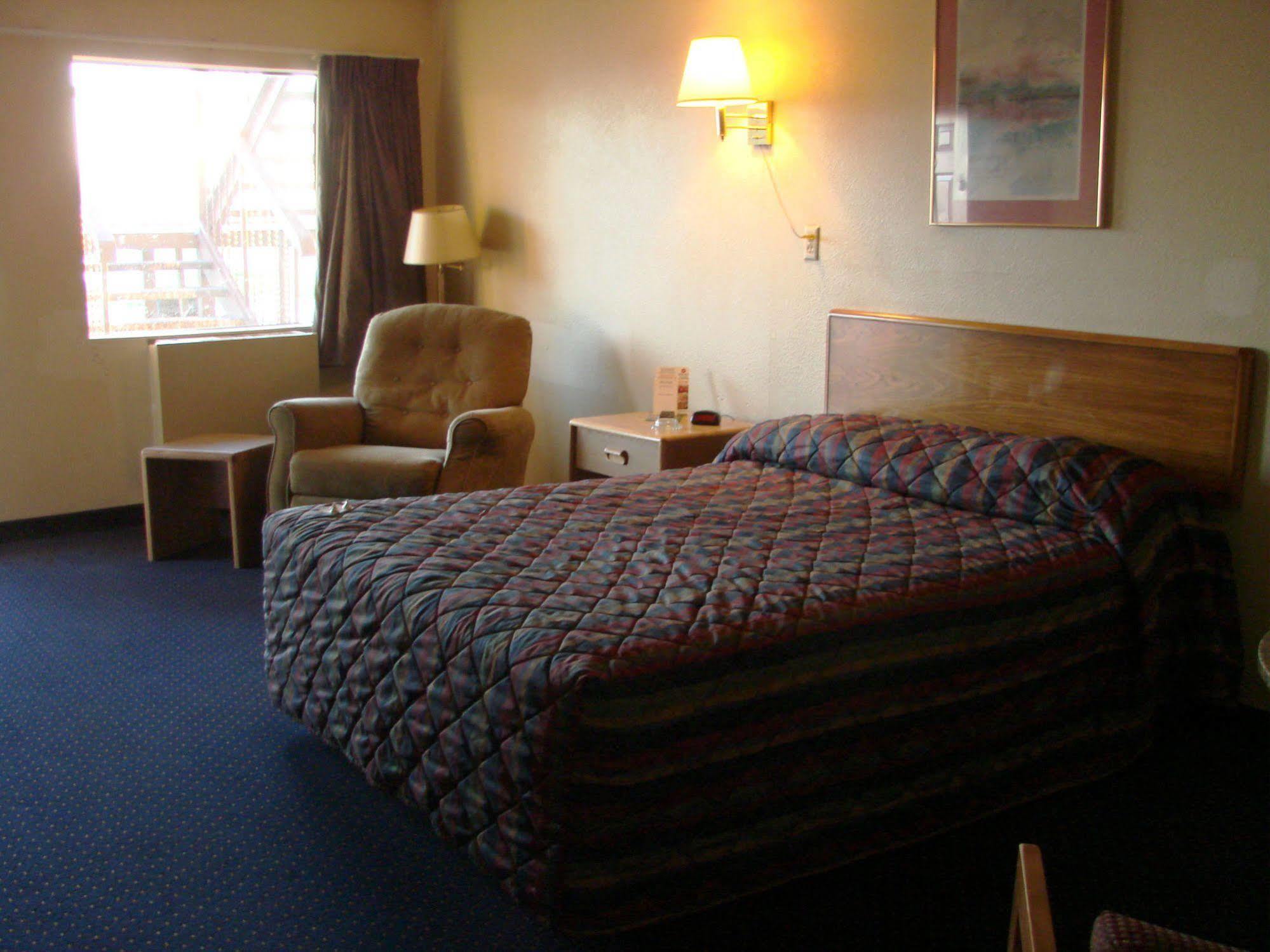 Kansas Country Inn Oakley Εξωτερικό φωτογραφία