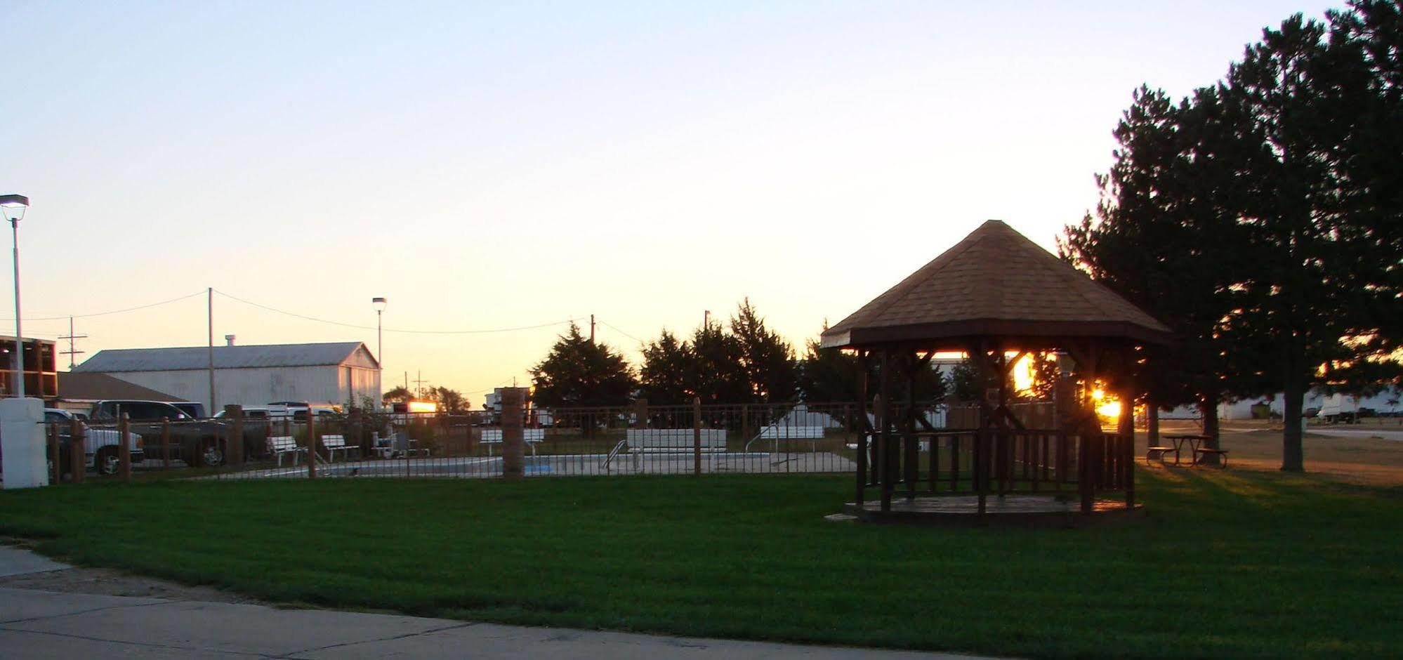 Kansas Country Inn Oakley Εξωτερικό φωτογραφία