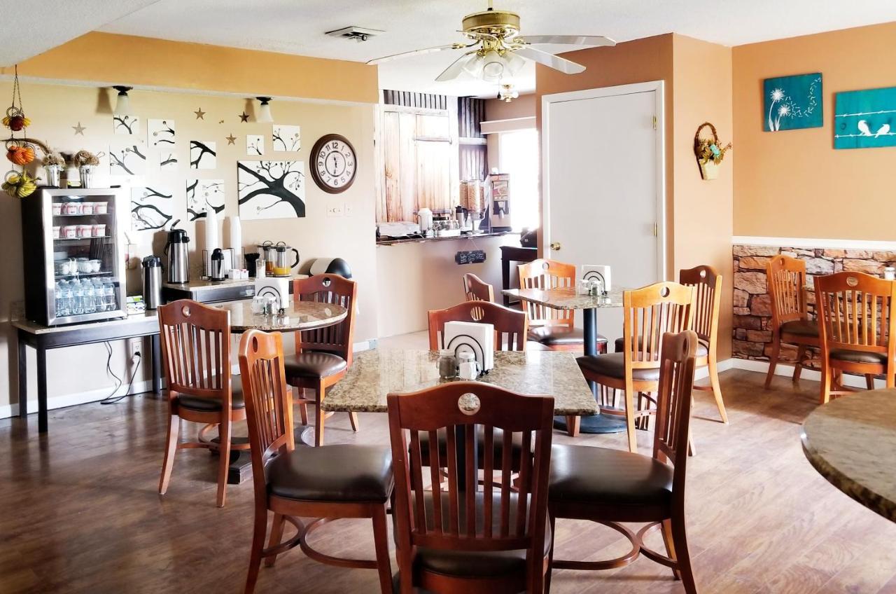 Kansas Country Inn Oakley Εξωτερικό φωτογραφία